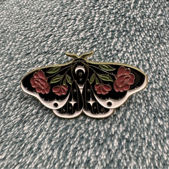Celestial Floral Moth Pin Brooch B - Picture 1 of 3